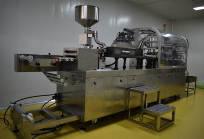 鋁塑泡罩包裝機